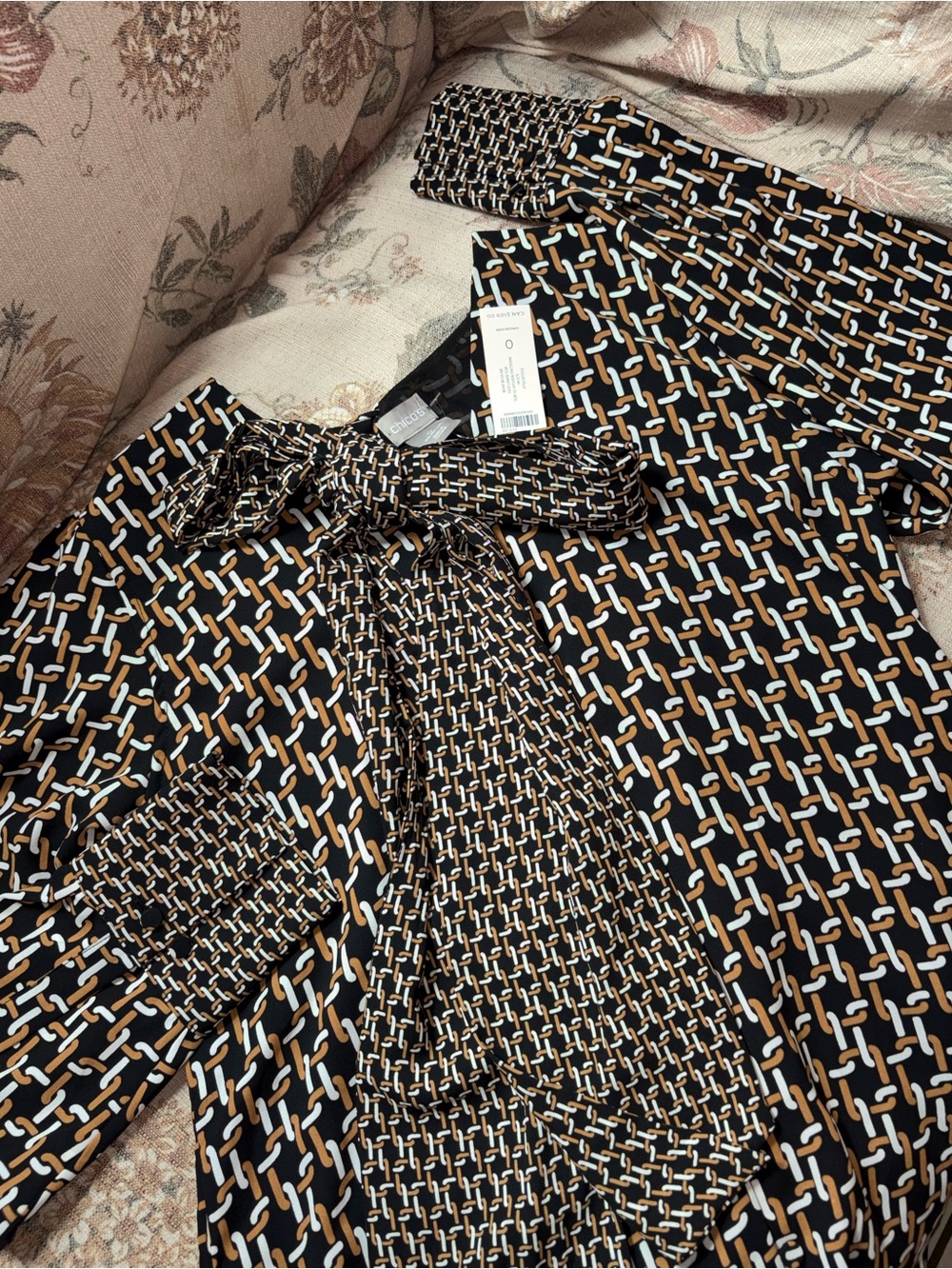 Chico's Black Geometric-Chain Print Long Sleeve Tie-Neck Dress